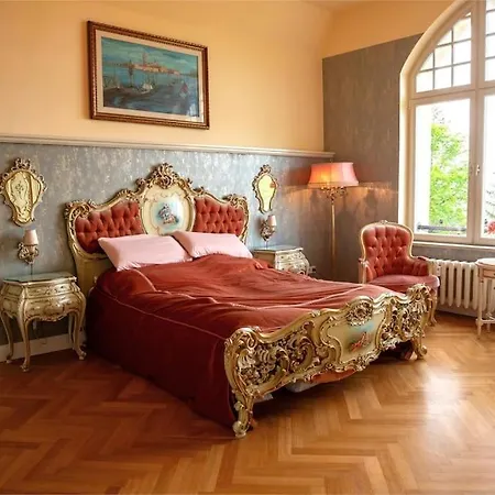 Apartment 280qm Luxus Im Schloss Cotta Dohma