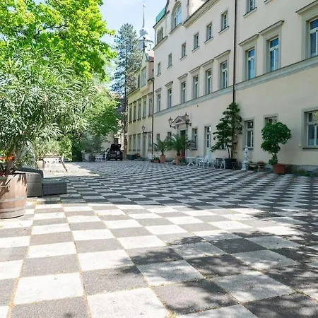 Apartment 280qm Luxus Im Schloss Cotta *